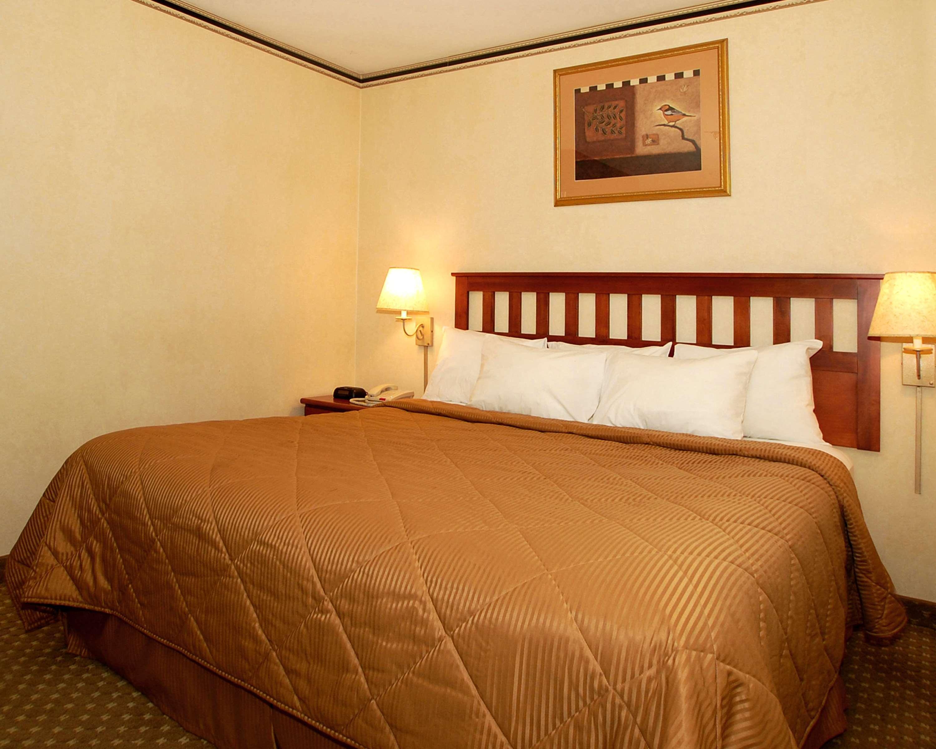 Red Lion Inn & Suites Long Island City New York Room photo